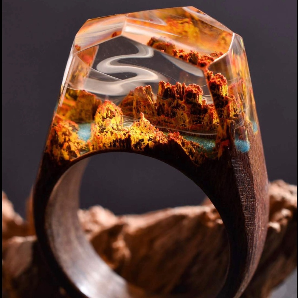 BNIB “Autumn River” Ring